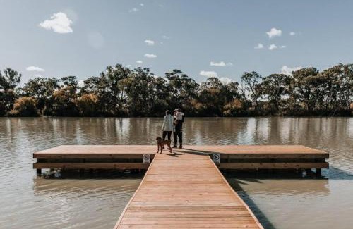 Murray Bridge Casa | Long Island Retreat - Pelican