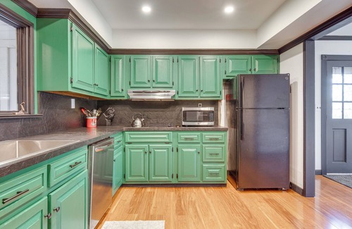 Sayville Casa | Long Island Vacation Rental: 4 Mi to Beach