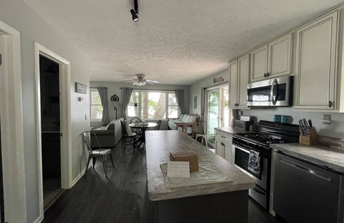 Traverse City Cabaña | Long Lake Crescent Cove Cottage