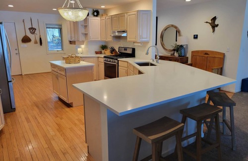 Pine River Casa | Long Lake Escape with Hot Tub & Pontoon Rental