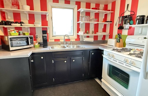Alpena Casa | Long Lake Getaway-Hot Tub-Pet Friendly-Near Alpena