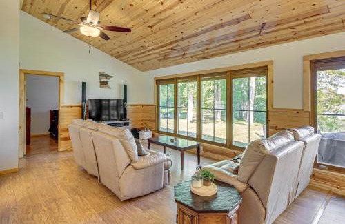 Parkers Prairie Casa | Long Lake Lodge with Watercrafts and Fire Pits