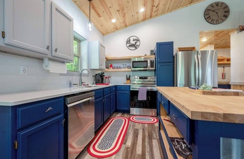 Cohasset Cabina | Long Lake Lookout - Two Bedroom, Two Bathroom, Private Lakefront Cabin in the Northwoods MN