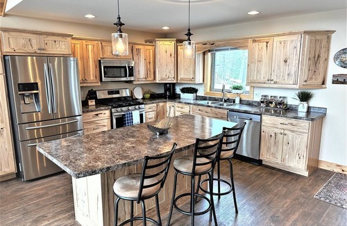 Phillips Casa | Long Lake Retreat | 4 Beds, 2 Bath Lakeside Luxury