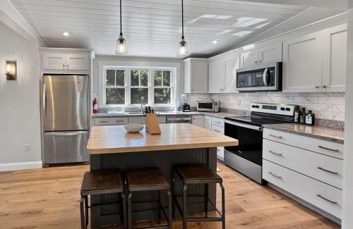 York Harbor Casa | Long Sands Home