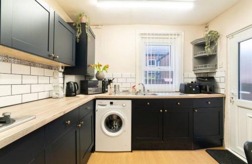 Liverpool Casa | Long Stay Discounts Work-friendly Free Parking