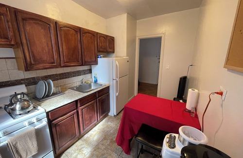 Highbridge Apartamento | Long-Term, 2-Bedroom Apartment in the Bronx, Near Yankee Stadium & Pet-Friendly.