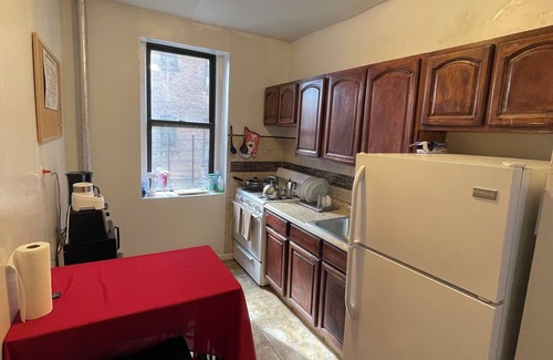 Highbridge Apartamento | Long-Term, 2-Bedroom Apartment in the Bronx, Near Yankee Stadium & Pet-Friendly.