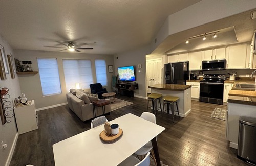 North Mountain Casa | Long Term Gem in the North Phoenix Desert, near ample amenities