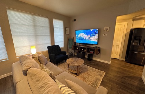North Mountain Casa | Long Term Gem in the North Phoenix Desert, near ample amenities