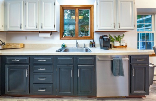 Clinton Casa | LONG-TERM Relaxing Glass House - Fall Leaves/Beach 5mins/Ski 25mins