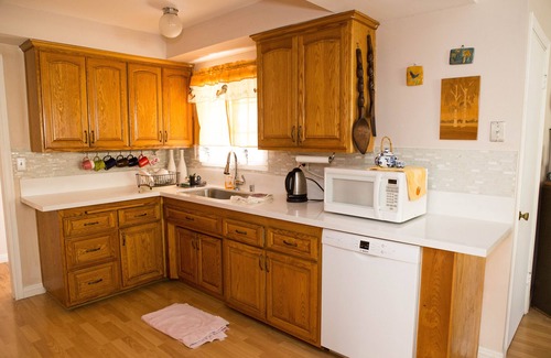 Hermosa Village Casa | Long Term Rental House: 5 Minutes to Disneyland/Convention Center