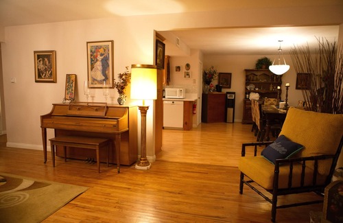 Hermosa Village Casa | Long Term Rental House: 5 Minutes to Disneyland/Convention Center