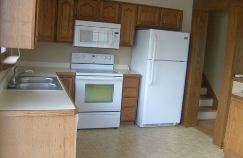 Columbus Casa | LONG TERM RENTAL ONLY/30 days or more APPROX 70 Dollars Per nite or 12mo. Lease