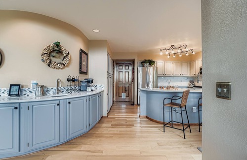 Genesse North Central Condominio | Long-Term Stay in Golden