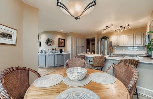 Genesse North Central Condominio | Long-Term Stay in Golden