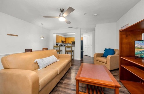 Bearss Plaza Apartamento | Long Term Stays Allowed! Budget Friendly & Pool!