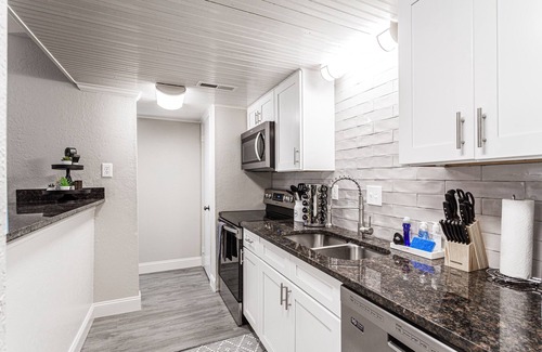 Ellendale Condominio | Long-Term stays - East Memphis near Germantown