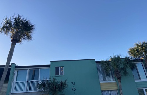 Ormond Beach Condominio | Long term Travelers: spacious 2 BR beach condo