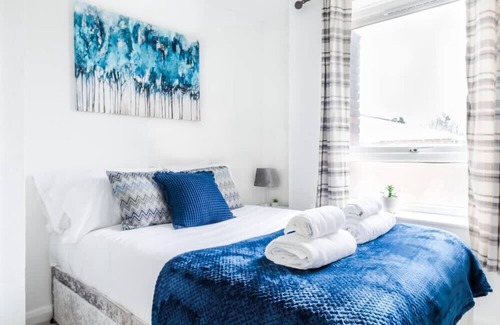 Horley Apartamento | Longbridge Apartment Close to Gatwick