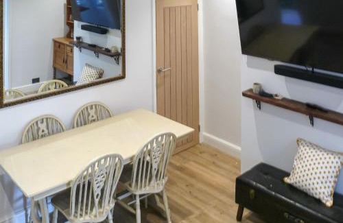 Ryde Casa | Longford Cottage