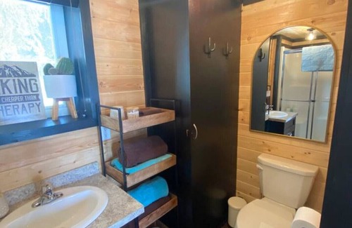 Bragg Creek Cabina | Longhorn Cabin in Bragg Creek
