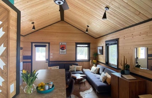 Bragg Creek Cabina | Longhorn Cabin in Bragg Creek