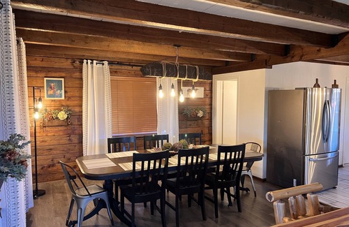 Hot Springs Cabina | Longhorn Lodge at Natural State Cabins