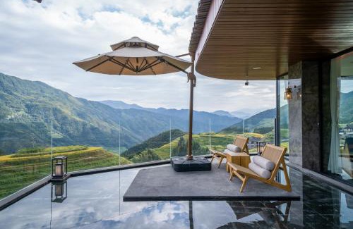 Longsheng Various Nationalities Autonomous County Hotel | Longji Vista Retreat-Panoramic View of Terrace, Sunrise ,Heated Pool & Affordable Luxury