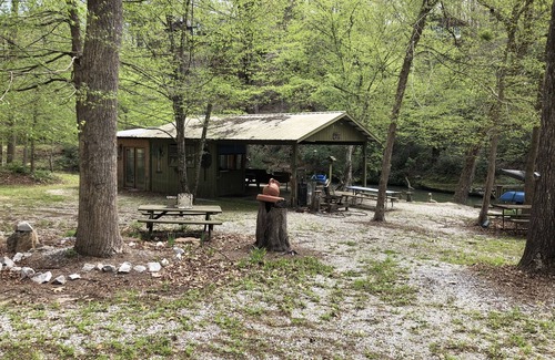 Westminster Cabaña | Longrifle Lodge