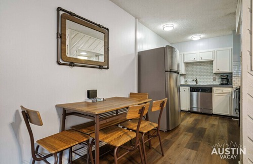 West Campus Apartamento | Longview St #104 xxx