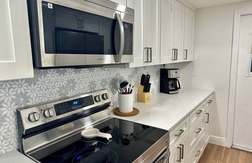Longwood Casa | Longwood Getaway with Pool Table, BBQ Grill & Outdoor Space!