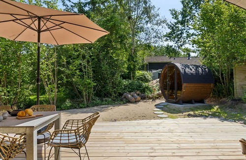 Knebel Casa | "Lonneke" - 450m from the sea by Interhome