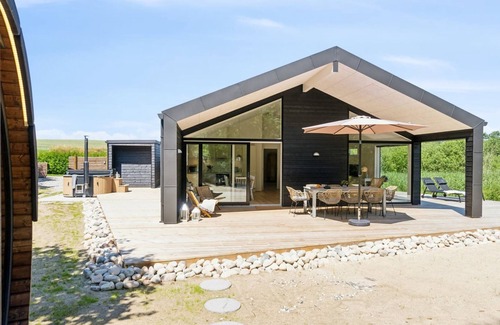 Knebel Casa | "Lonneke" - 450m from the sea by Interhome