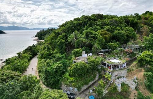 Romblon Island Hotel | Lonos Circle Ocean View Room