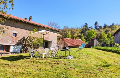 Verrieres-en-Forez Casa | Alojamiento de 2 habitaciones en Verrières-en-Forez