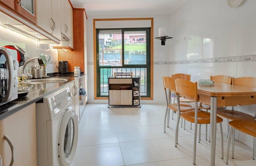 Raxo Apartamento | Look forward to a Galician vacation with beach and cultural delights