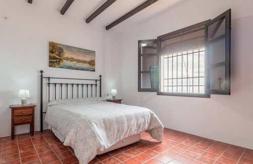 Penaflor Casa | Alojamiento de 4 habitaciones en Peñaflor