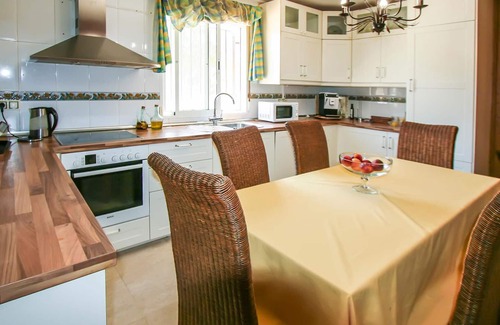 Abanilla Casa | Alojamiento de 3 habitaciones en Abanilla