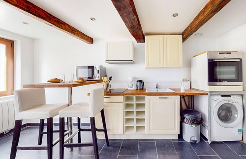 Meaux Casa | Look forward to this very well located house in the heart of the historic city center of Meaux.