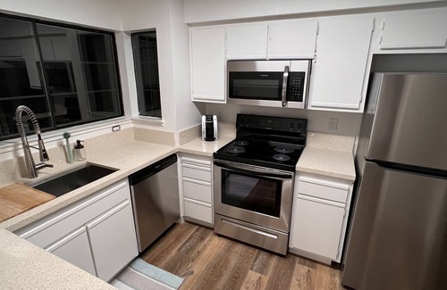 Monterey Apartamento | Look No Further! Relaxing & Centrally Located; Laguna Seca, Beach, Airport