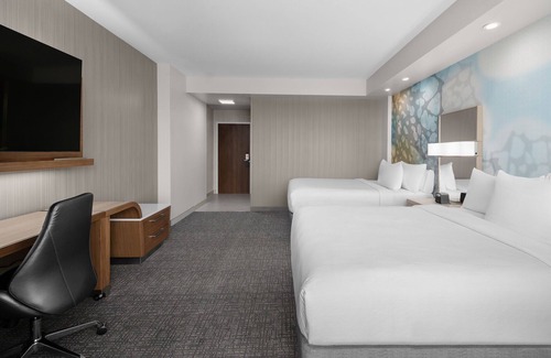 Clearwater Beach Hotel | Look No More! 3 Convenient Units, Restaurant, Near Little Toot Dolphin Adventure