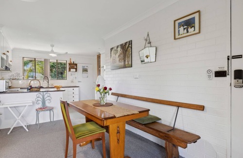 Woolgoolga Apartamento | Looking for a romantic beach getaway? Somewhere you can enjoy beautiful beach scenery and each othe