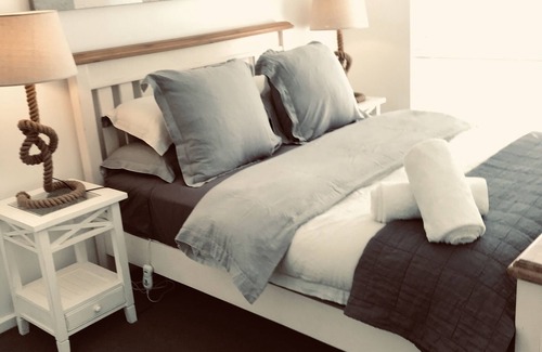 Middleton Casa | Looking for perfect surf get away? Great beach location!