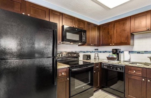 Harbor Village Complejo | Looking for the perfect family-friendly escape with sun, sand-2 Bedroom Deluxe