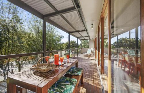 McCrae Casa | Lookout and Sea - Beachfront Bliss in McCrae