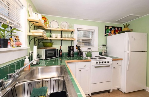 Melbourne Casa | Lookout · Relaxing 2/1 Oasis near River · 9 min to Beach
