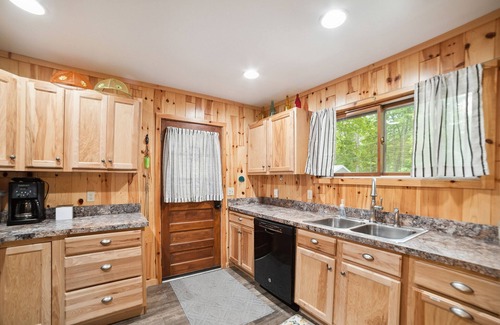 Lewiston Cabaña | Loon Landing: Splash into Summer at Loon Landing on Little Wolf Lake