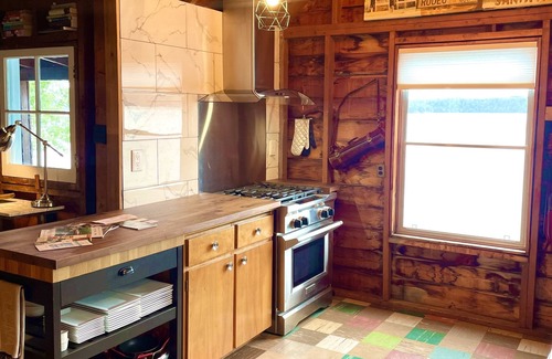 Minden Hills Cabaña | *LOONS LANDING * Gull Lake 2 Cottages + Sauna + Fishing + 700 FT Lake Frontage