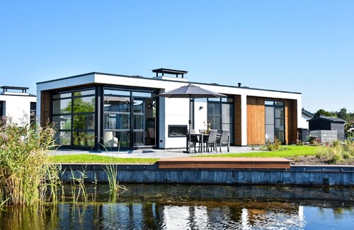 Loosdrecht Casa | House With Three Bathrooms, on a Holiday Park